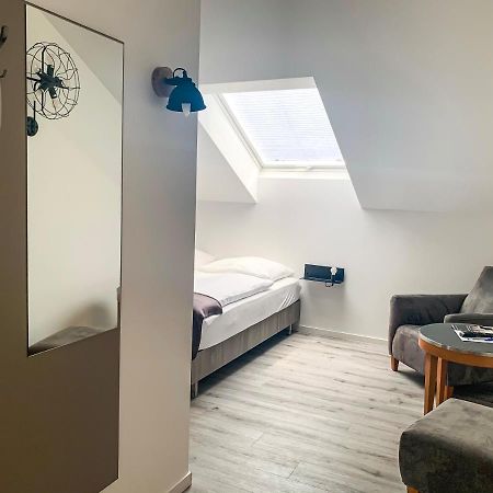 Prima Inn Unterkunft Direkt Ueber Der "Bar Am Minimax" ノイルピーン エクステリア 写真