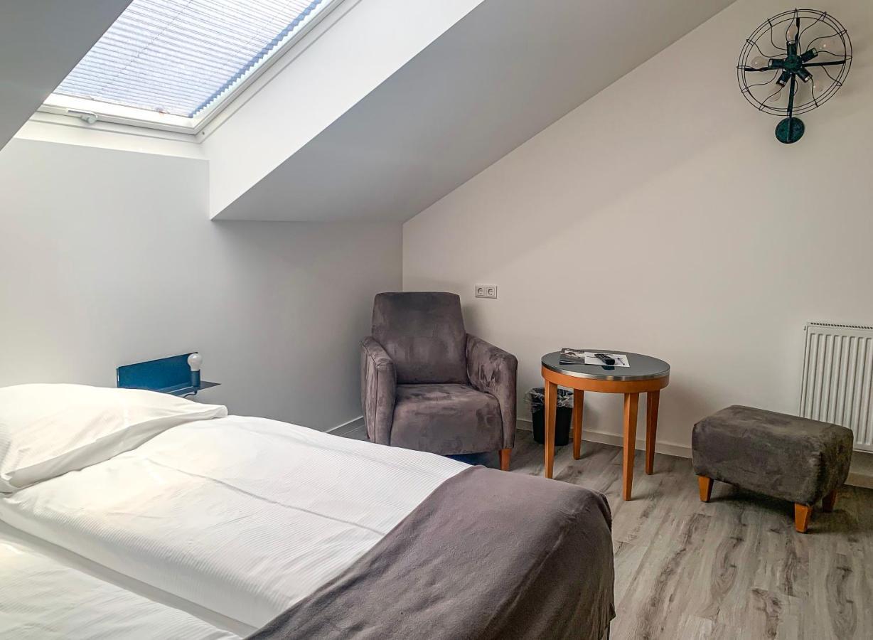 Prima Inn Unterkunft Direkt Ueber Der "Bar Am Minimax" ノイルピーン エクステリア 写真